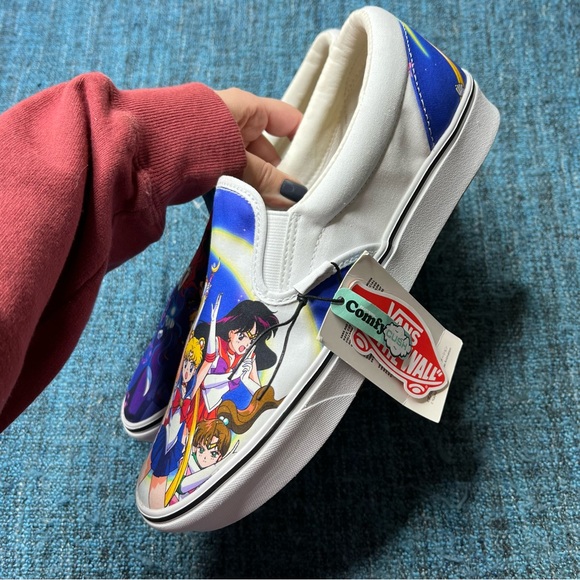 Vans x Sailor Moon Comfycush Slip On Sneakers Limited Edition - Picture 5 of 9